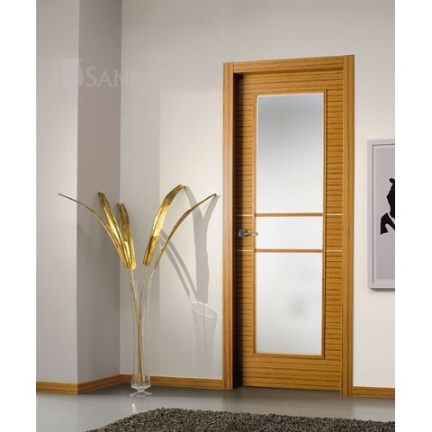 Puerta vidriera en madera de teka uniforme y decoración aluminio